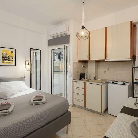 Central Studio! Fiber Wifi, Ac, Private, Self Check-In! Tesalonika Bagian luar foto