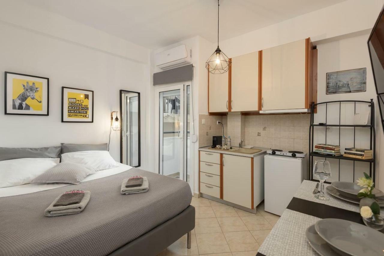 Central Studio! Fiber Wifi, Ac, Private, Self Check-In! Tesalonika Bagian luar foto