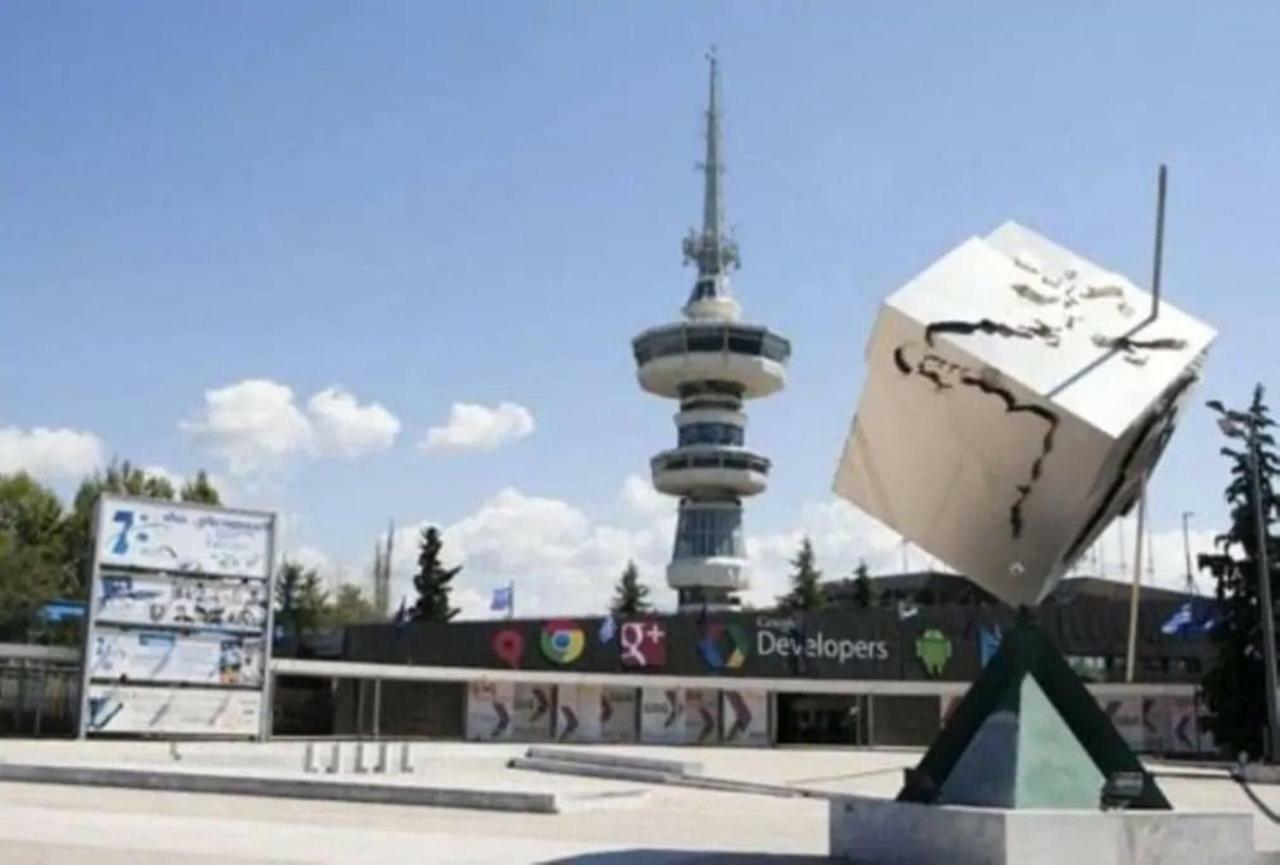 Central Studio! Fiber Wifi, Ac, Private, Self Check-In! Tesalonika Bagian luar foto