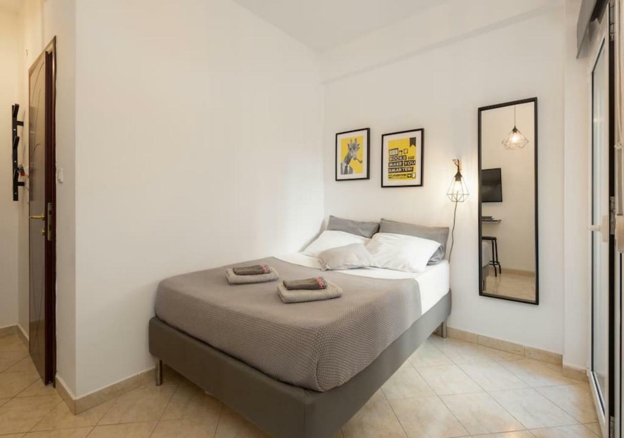 Central Studio! Fiber Wifi, Ac, Private, Self Check-In! Tesalonika Bagian luar foto