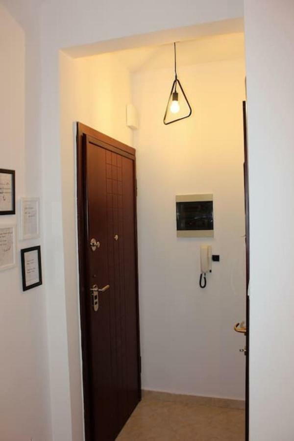 Central Studio! Fiber Wifi, Ac, Private, Self Check-In! Tesalonika Bagian luar foto